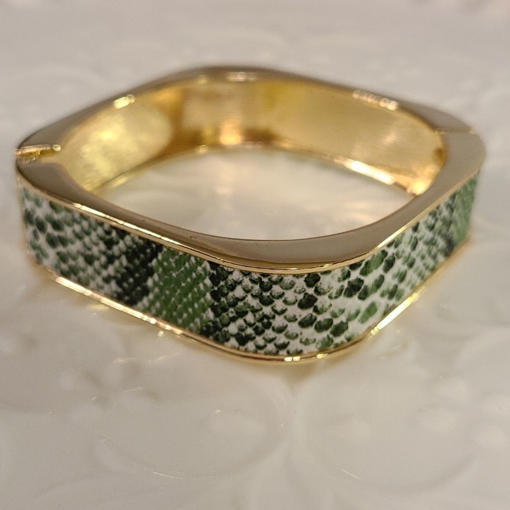 Square Clamp Bangle - Picture 8 of 16